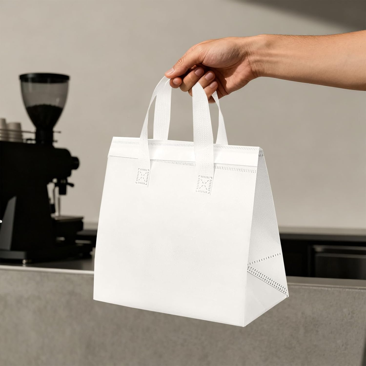 Egyedi Logós 120 Db Hőszigetelő Elviteli Táskák Nagyker Saját Márkás Meleg/Hideg Ételek Kávé Tejtea BBQ Esküvő Catering Piknik Ajándék Beszállító