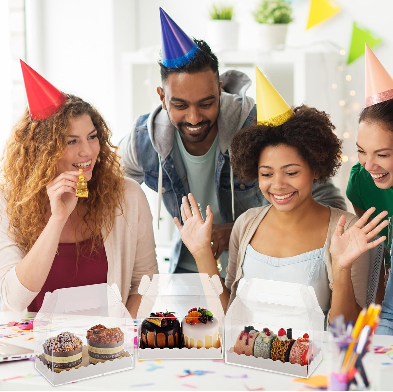 Saját Márkás Átlátszó Tetős Dobozok 25 Db Sütemény Ajándék Finomságdobozok Karton Fogantyúval Keksz Piskóta Cupcake Desszert Esküvő Partira Egyedi Logóval 6.3 x 3.6 x 3.6'' Beszállítótól