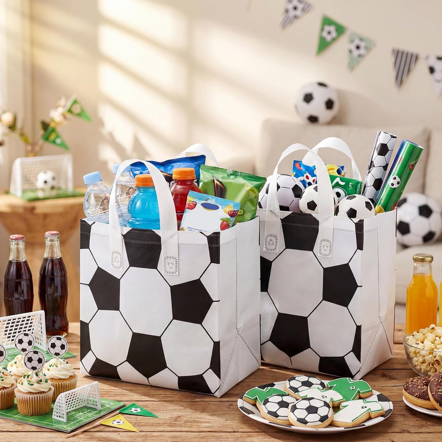 Saját márkás foci hőszigetelt táskák egyedi logóval 50 db ételkihordáshoz pizzához kekszhez meleg hideg ételekhez szigetelt táska senior night sportpartikhoz 9.5 x 9.5 x 6 in gyártótól