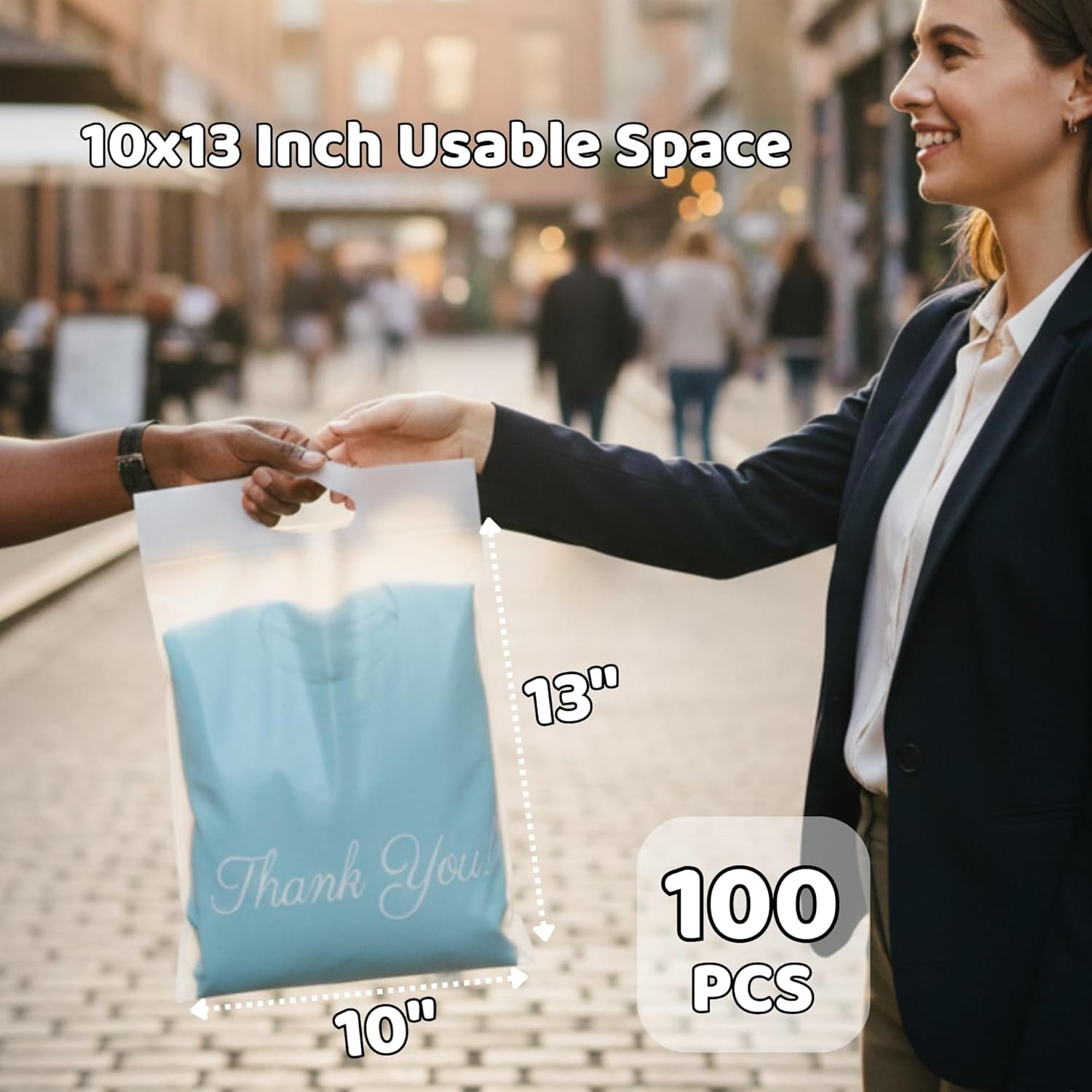 Saját márkás fagyasztott hatású T-shirt tasakok 10x13, egyedi logóval 100 db fogantyús ruházati szállítási poli mailerek kisvállalkozásoknak gyártótól