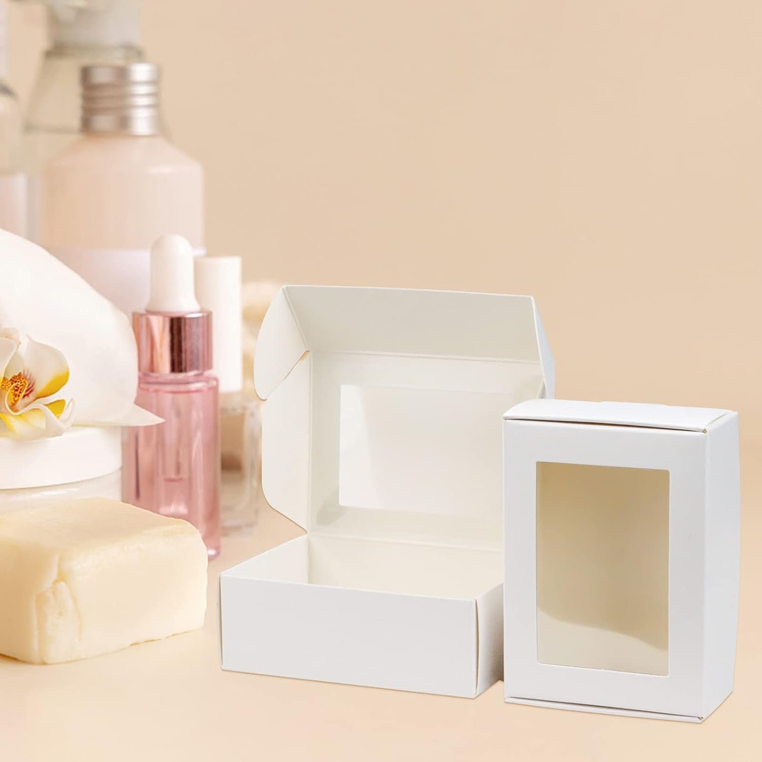 Saját márkás ablakos mini kraft dobozok egyedi logóval 50 db 8,5x6x3 cm kis szappan doboz házi szappan papír ajándékdoboz nagy tétel fehér cukorka keksz party favor anyák napi gyártótól