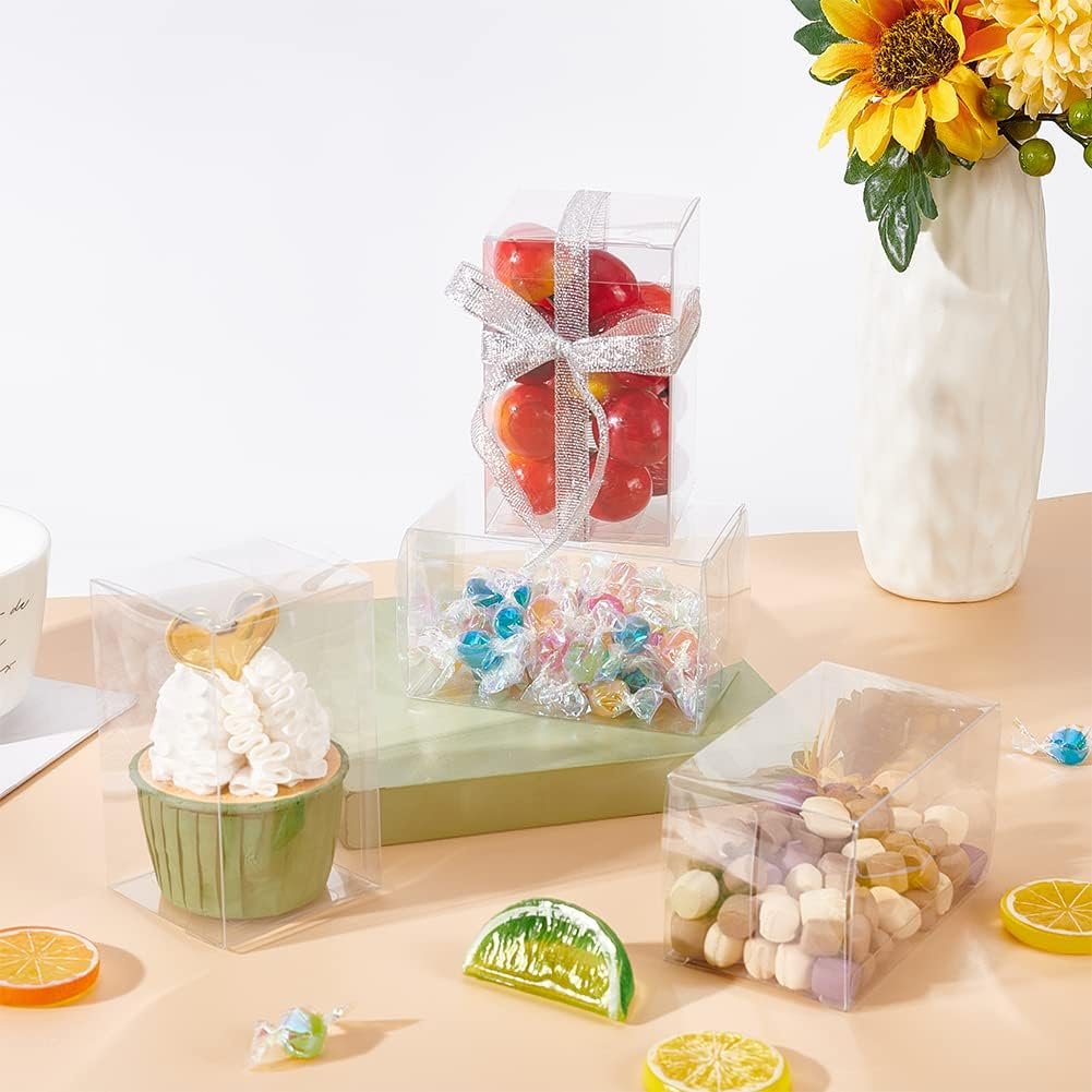 Saját Márkás 30 db 2.3x2.3x4 cm fóliával bevont átlátszó műanyag party favor doboz esküvői parti dekorációhoz egyedi logóval csokoládé cukorka keksz ajándékcsomagoláshoz megbízható gyártótól