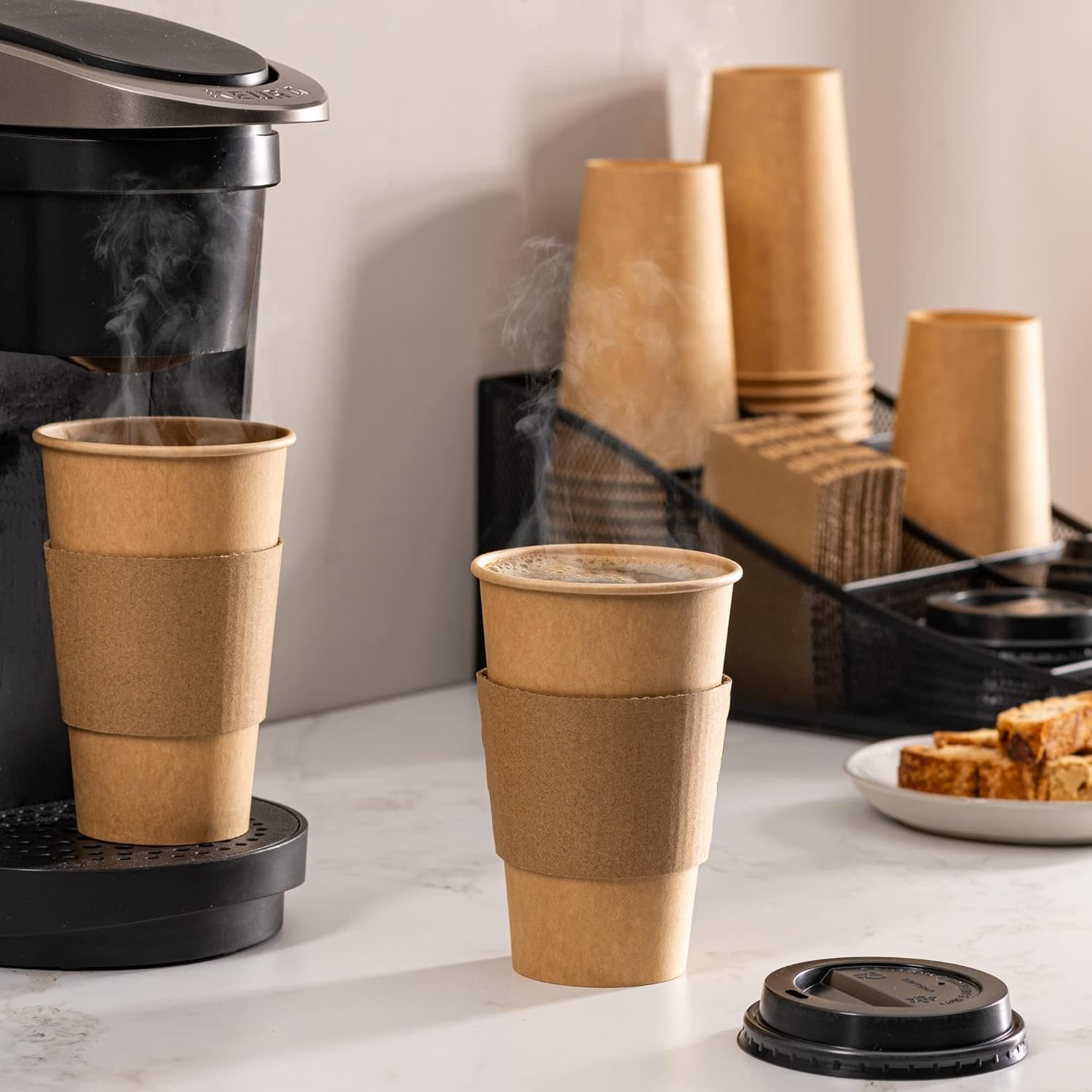 Saját Márkás 50 Szett 16 oz Egyszer Használatos Kraft Kávéspoharak Egyedi Logóval Fekete Tetővel Hüvellyel Közvetlen Gyártótól Saját Márkás 50 Szett 16 oz Egyszer Használatos Kraft Kávéspoharak Egyedi Logóval Fekete Tetővel Hüvellyel Közvetlen Gyártótól