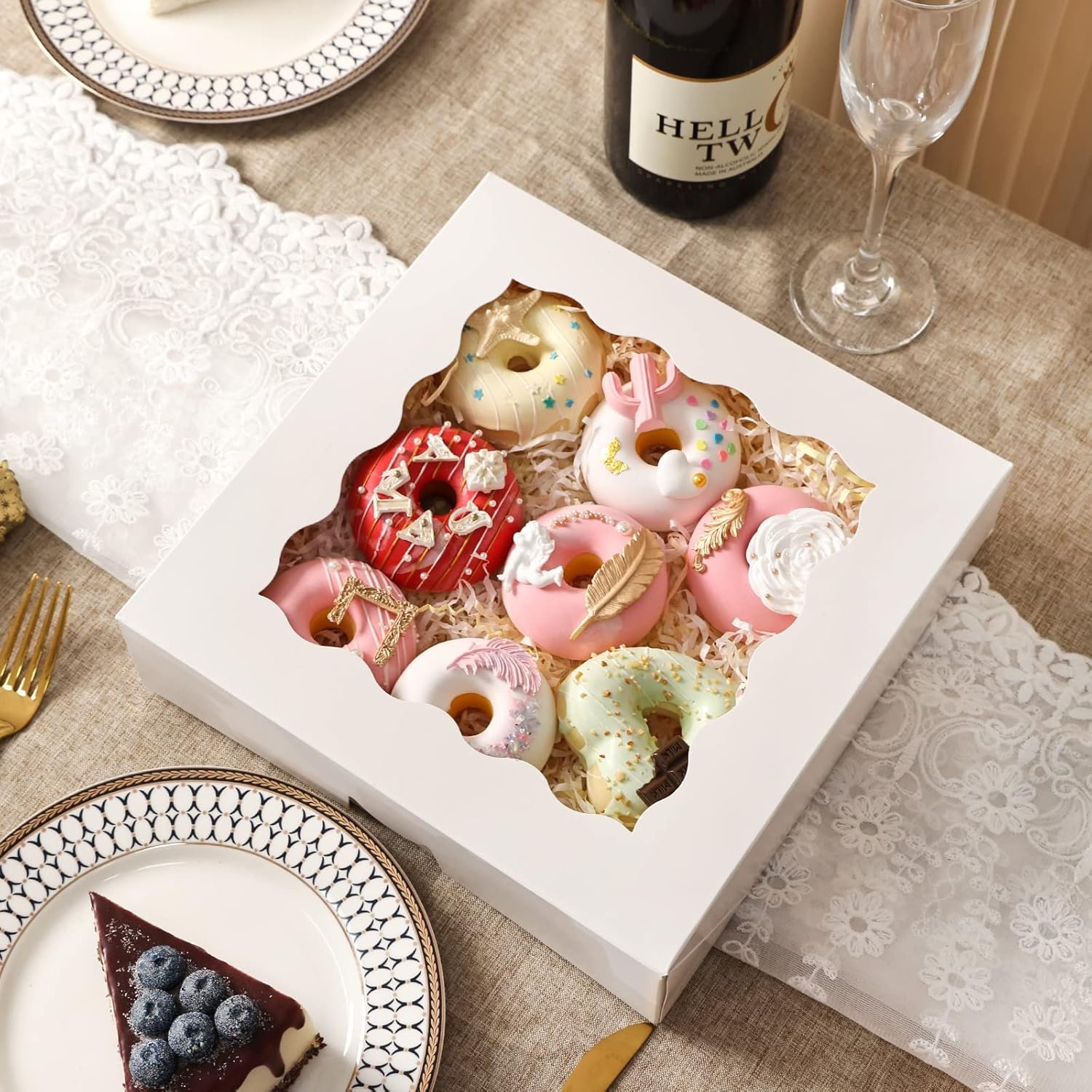 Saját Márkás 24 db 25x25x6 cm Automatikusan Kinyíló Cukrászdobozok Keksz Csokoládé Mázas Eper Pite Fánk Muffin Számara Egyedi Logóval Gyártótól