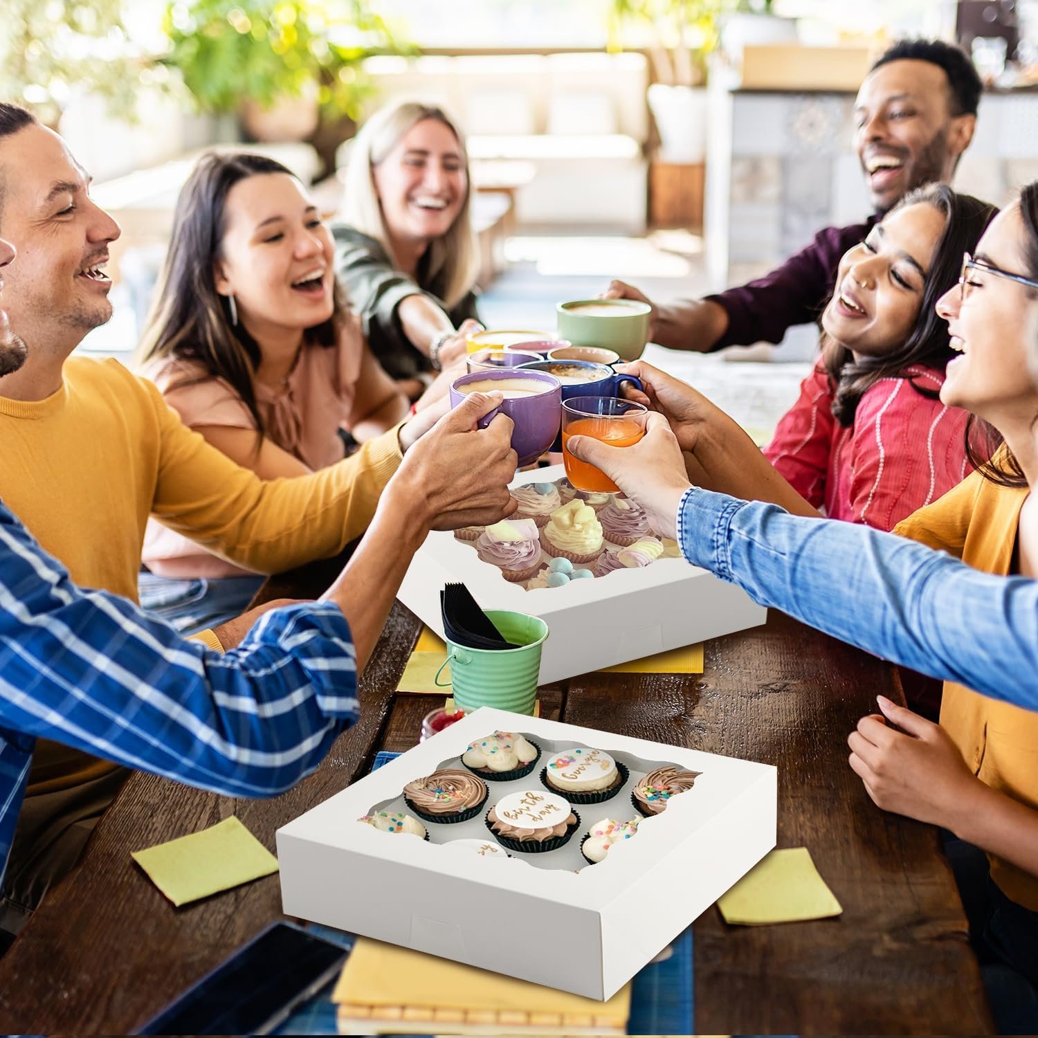 Saját Márkás 24 db 25x25x6 cm Automatikusan Kinyíló Cukrászdobozok Keksz Csokoládé Mázas Eper Pite Fánk Muffin Számara Egyedi Logóval Gyártótól