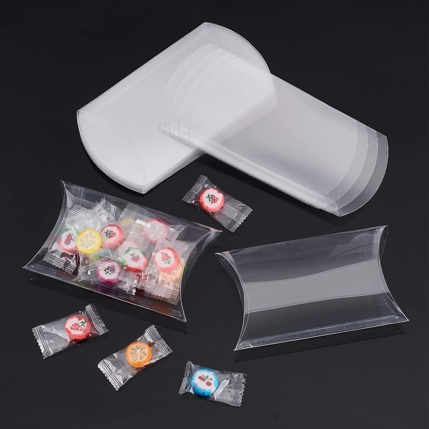 Saját Márkás Átlátszó PVC Párnás Doboz 30 db 4.3x3.3x1.2 Egyedi Logóval Cukorka Édesség Ajándék Esküvő Születésnap Party Csomagoláshoz Gyártó Saját Márkás Átlátszó PVC Párnás Doboz 30 db 4.3x3.3x1.2 Egyedi Logóval Cukorka Édesség Ajándék Esküvő Születésnap Party Csomagoláshoz Gyártó