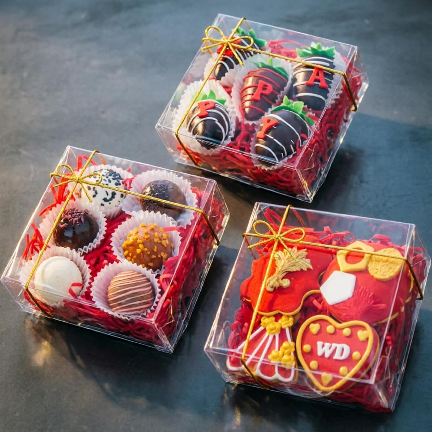 Saját Márkás 25 db 5x5x2 hüvelykes Átlátszó Süteménydobozok Egyedi Logóval Csokoládés Eperre 4 Mini Tortára Kekszre Macaronra Pitére Browniéra Gyártótól Saját Márkás 25 db 5x5x2 hüvelykes Átlátszó Süteménydobozok Egyedi Logóval Csokoládés Eperre 4 Mini Tortára Kekszre Macaronra Pitére Browniéra Gyártótól
