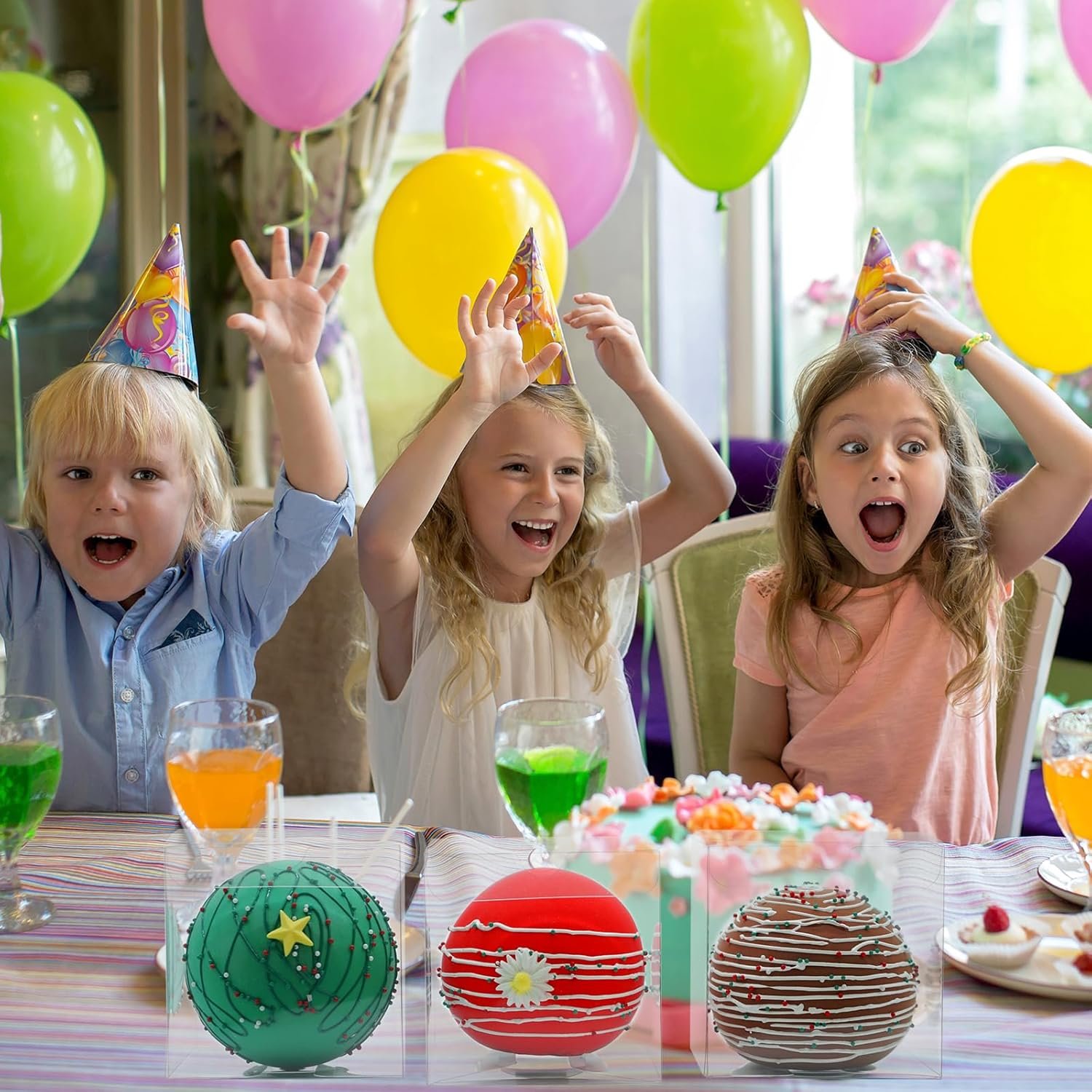 Saját Márkás Átlátszó Favor Dobozok 50 db 3x3x3 Inch Csokoládé Bomba Cupcake Macaron Ajándék Egyedi Logóval Születésnap Esküvő Party Gyártó