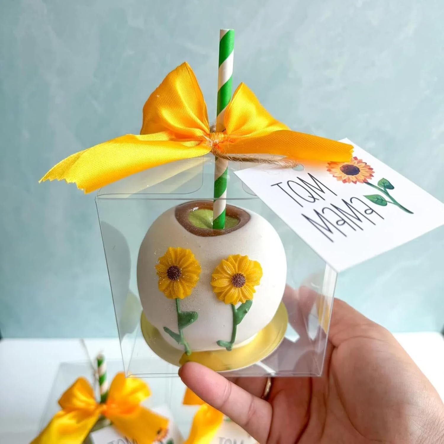 Saját Márkás Átlátszó Favor Dobozok 50 db 3x3x3 Inch Csokoládé Bomba Cupcake Macaron Ajándék Egyedi Logóval Születésnap Esküvő Party Gyártó