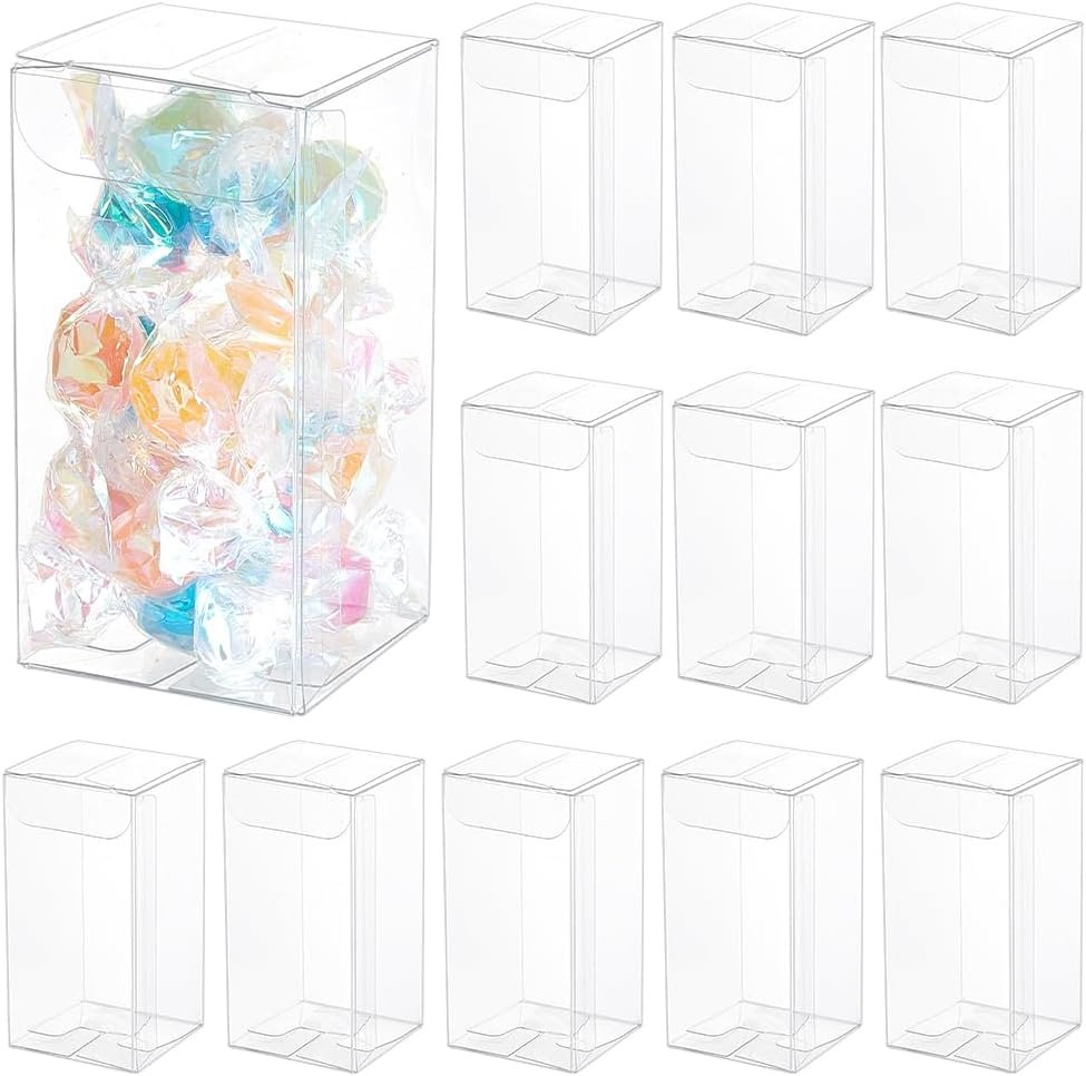 Saját Márkás átlátszó fóliás PVC ajándékdobozok 40 db 3,8x3,8x7,6 cm egyedi logóval esküvői parti cukorka muffin tartók gyártótól Saját Márkás átlátszó fóliás PVC ajándékdobozok 40 db 3,8x3,8x7,6 cm egyedi logóval esküvői parti cukorka muffin tartók gyártótól